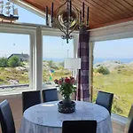 6 Person In Skudeneshavn-by Traum *