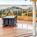 6 Person In Skudeneshavn-by Traum *