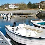 6 Person In Skudeneshavn-by Traum * Skudeneshavn