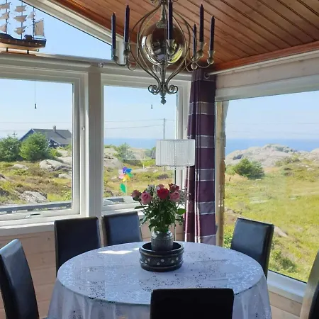 6 Person In Skudeneshavn-by Traum *