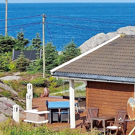 6 Person In Skudeneshavn-by Traum