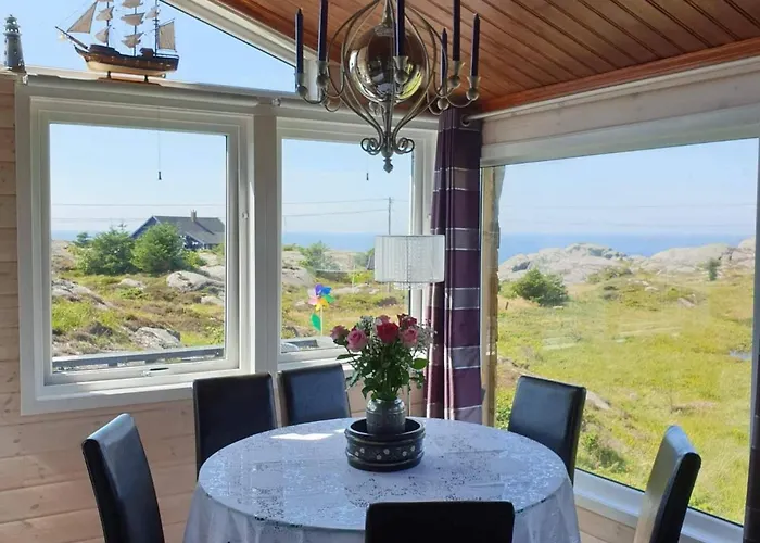 6 Person In Skudeneshavn-by Traum *