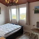 6 Person In Skudeneshavn-by Traum * Skudeneshavn